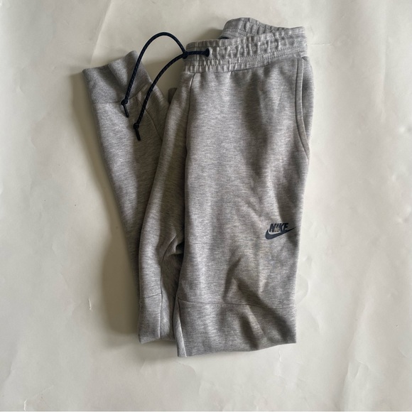 Grey Nike tech fleece - Picture 7 of 7